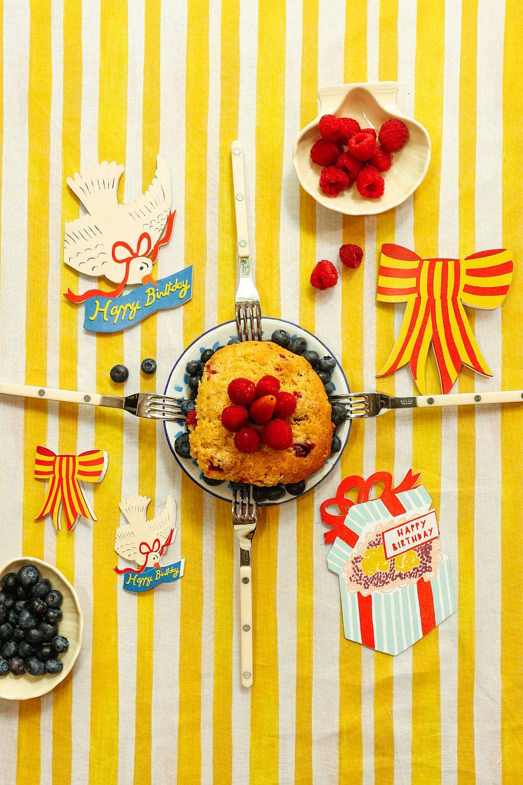 HAPPY BIRTHDAY BIRD DIE-CUT