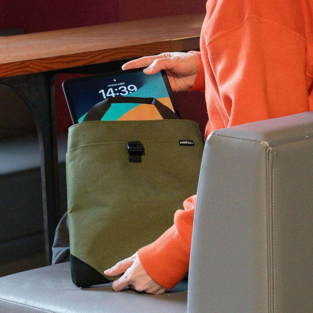 HIGHTIDE NAHE TABLET SLEEVE: KHAKI