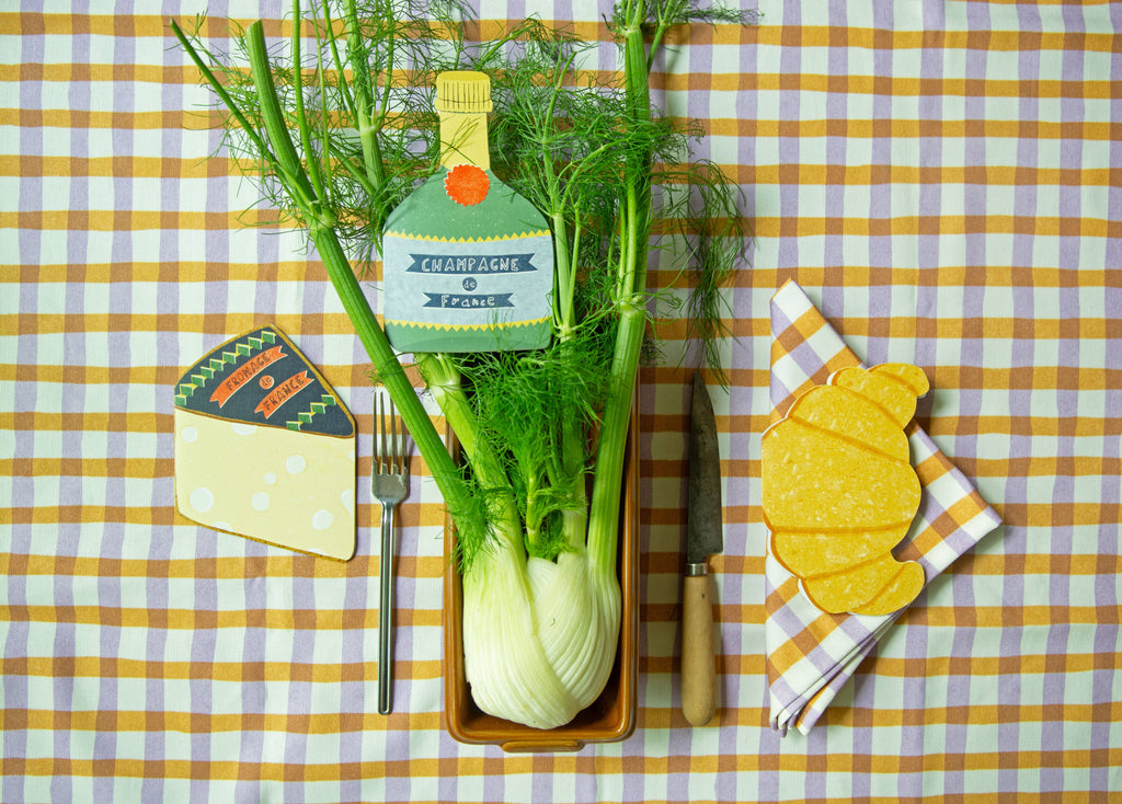CHAMPAGNE DIE-CUT